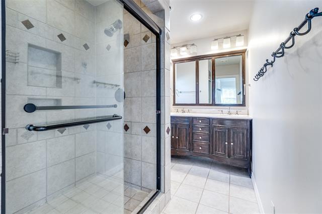 Building Photo - 6255 Deloache Ave