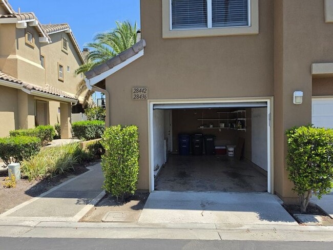 Building Photo - 28436 Yosemite Dr
