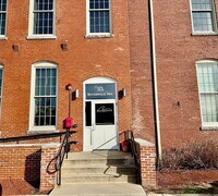 Building Photo - 35 Riverwalk Way