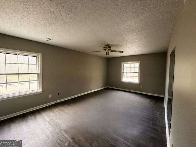 Building Photo - 2928 Parc Lorraine