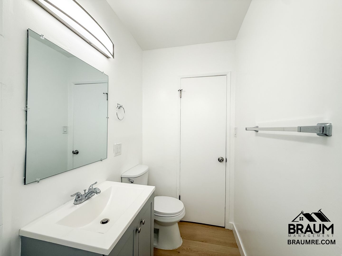 Building Photo - 2043 S Bedford St