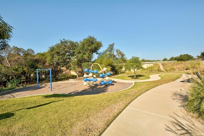 Building Photo - 15613 Cabrillo Way
