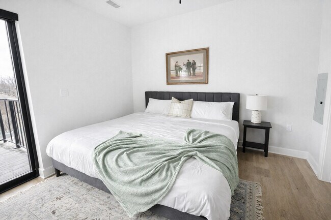 Building Photo - 4624 Farnam St