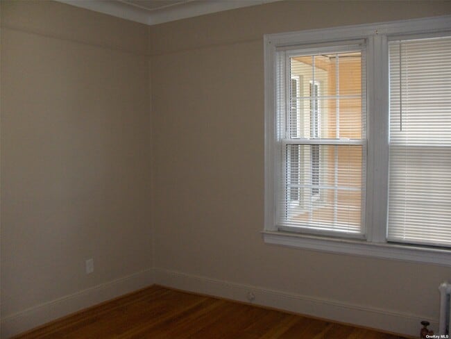 Building Photo - 129 Broadway