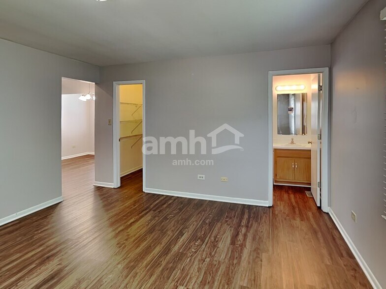 Building Photo - 6605 Goldhaber Ln