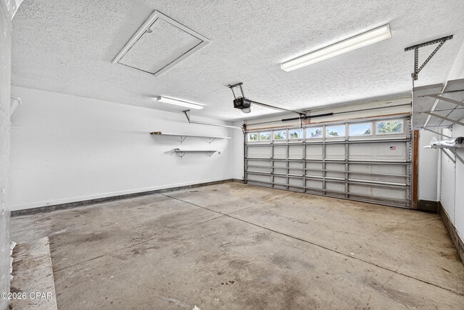 Building Photo - 114 Lakeridge Dr