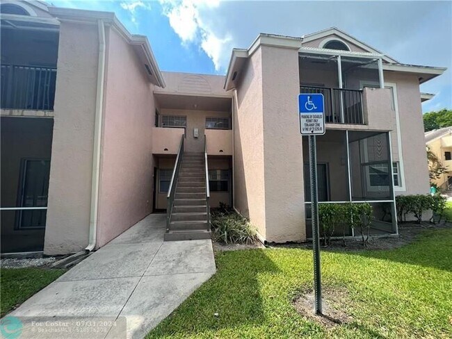 Building Photo - 840 Cypress Park Way