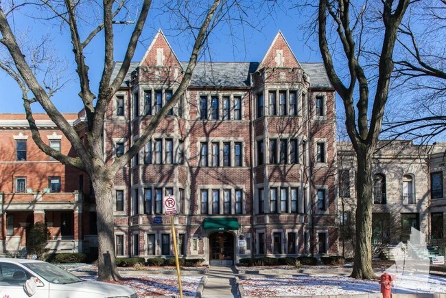 Building Photo - 4631 N Paulina St