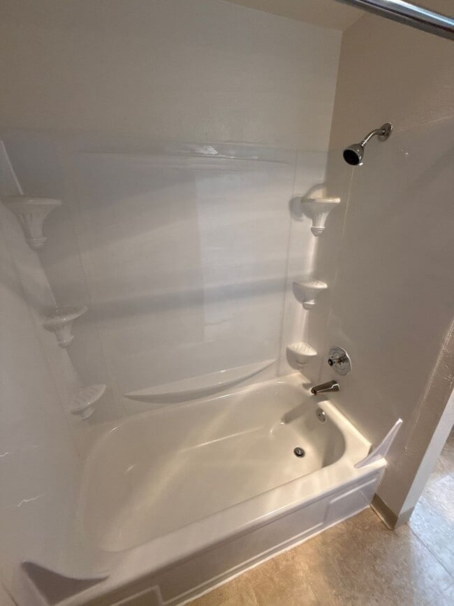 Building Photo - 650 Taybin Rd NW