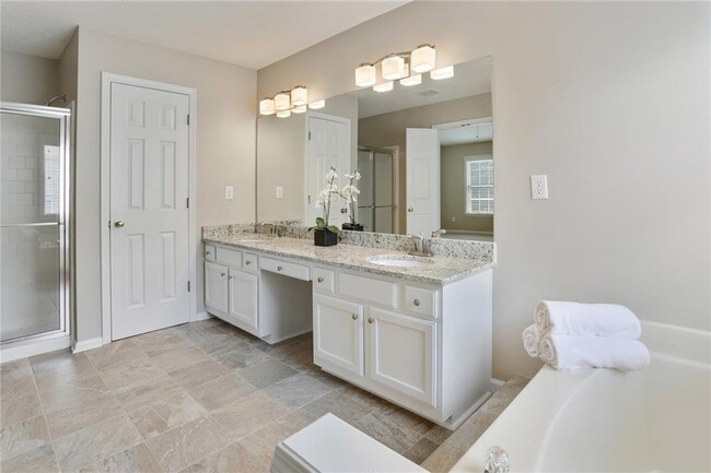 Building Photo - 13638 Weycroft Cir