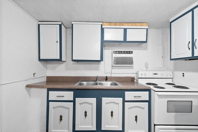 Building Photo - 1124 Palmyra Rd