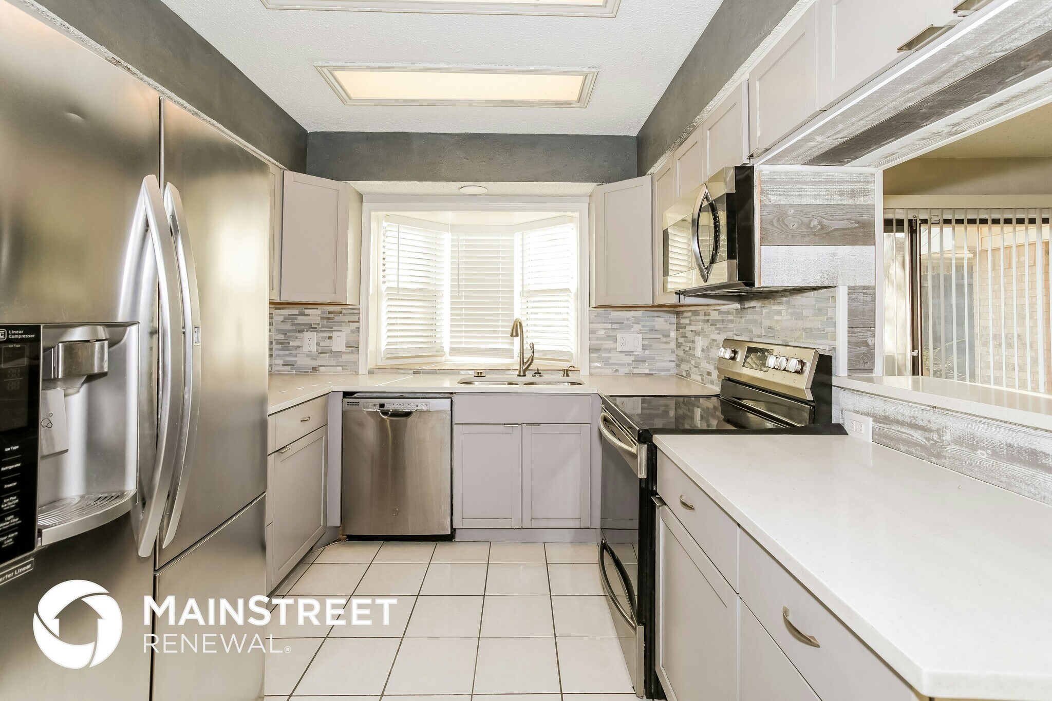 Building Photo - 1210 Fox Hollow