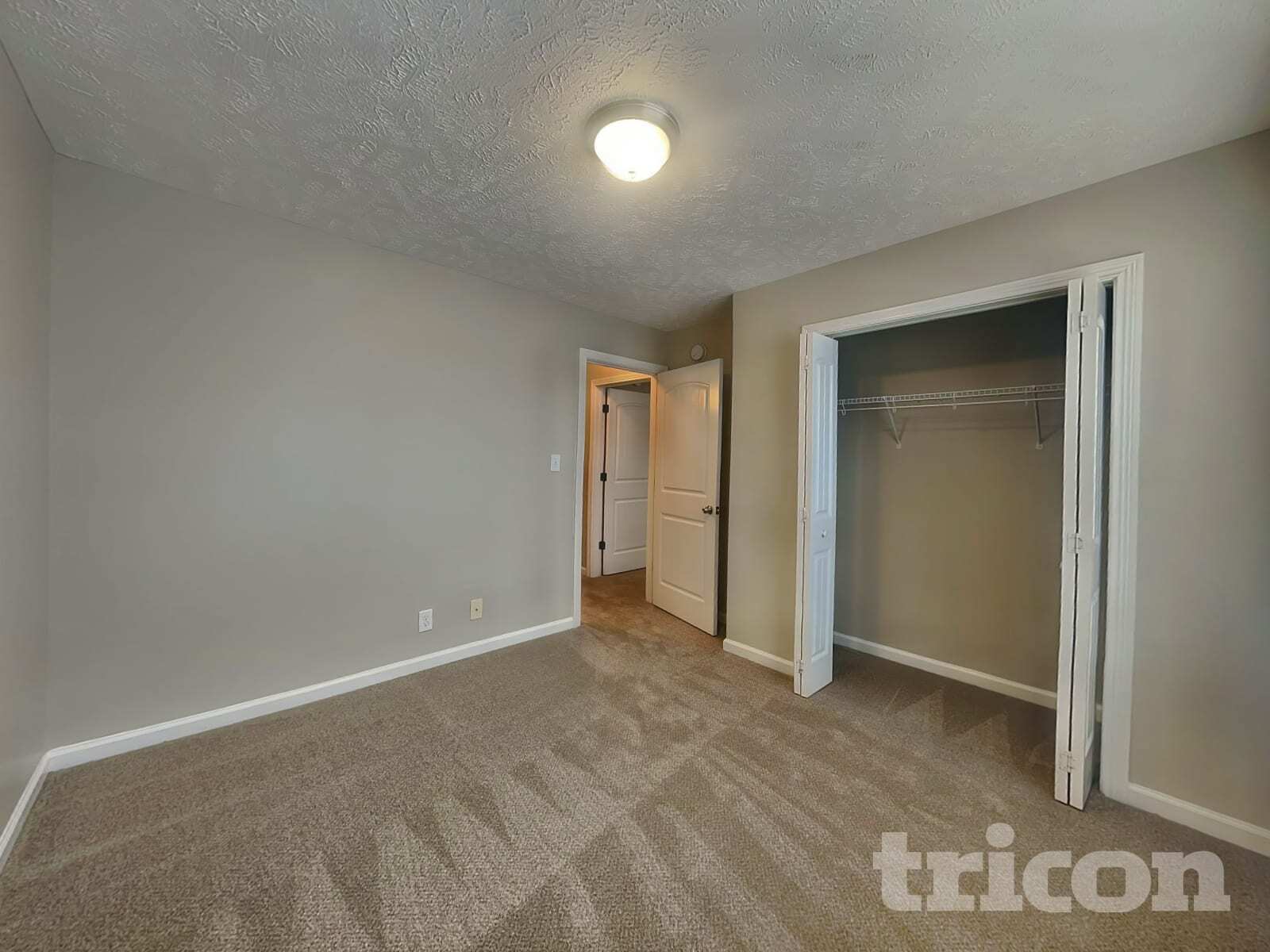 Building Photo - 1457 Mutual Dr