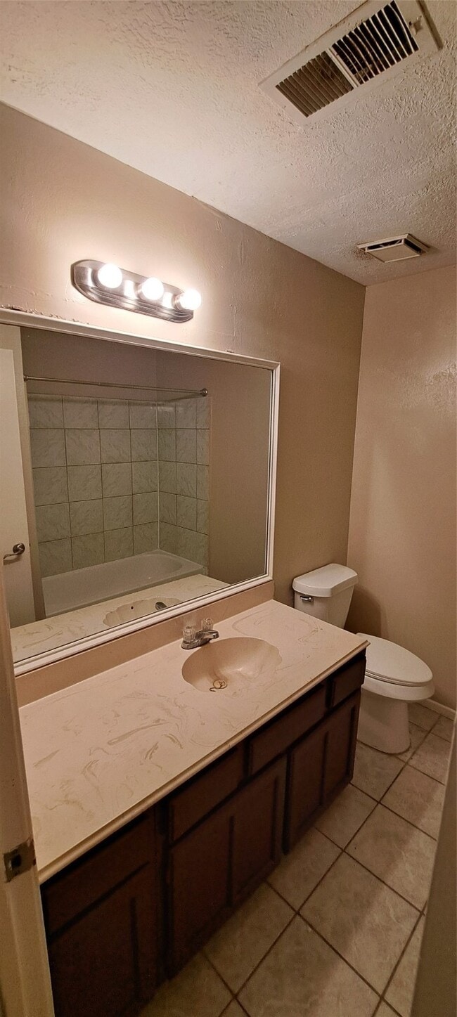 Building Photo - 2426 Spring Dusk Dr