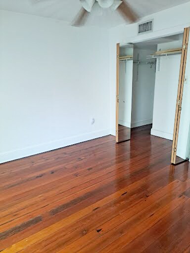 Building Photo - 7030 Magazine St