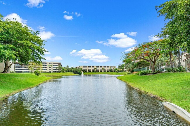 Building Photo - 1865 Palm Cove Blvd