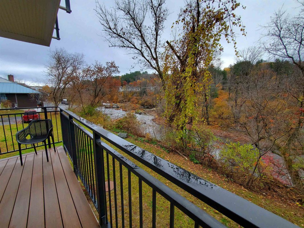 Building Photo - 195 Mechanic, 107