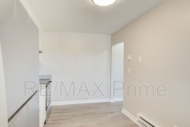 Building Photo - 7919 Thompson Rd