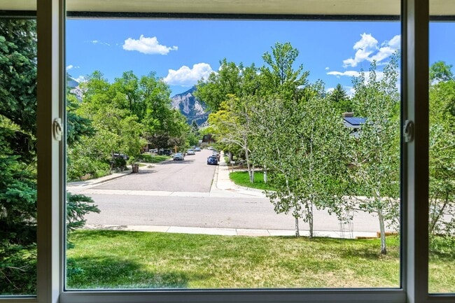 Building Photo - 1290 Judson Dr