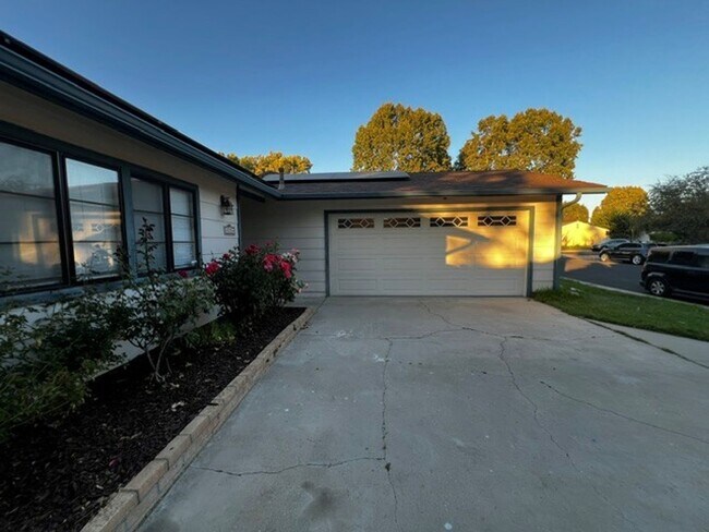 Building Photo - 133 Shadow Mountain Dr