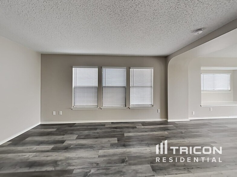 Building Photo - 6703 Beech Trail Dr