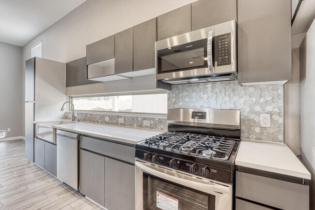 Building Photo - 409 Beech Tree Dr