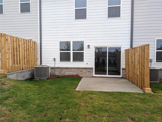 Building Photo - 249 Kenoot Dr