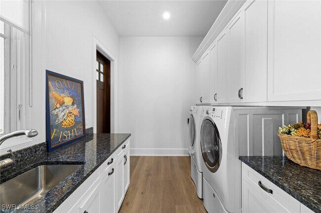 Building Photo - 2961 Sanborn Ave