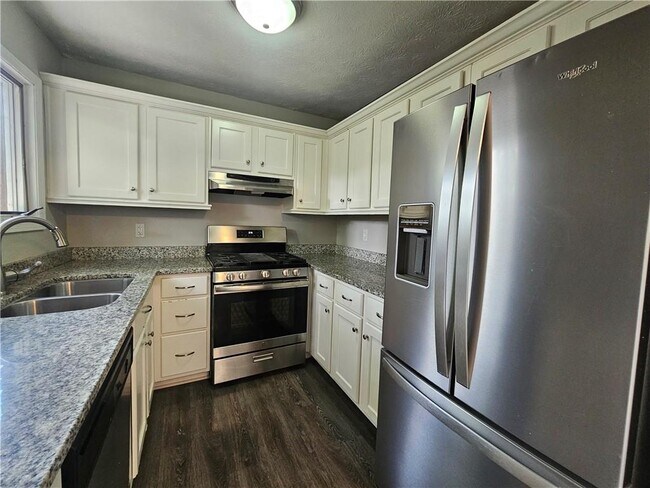 Building Photo - 1192 Ashborough Dr