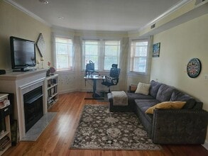 Building Photo - 1258 W Winona St