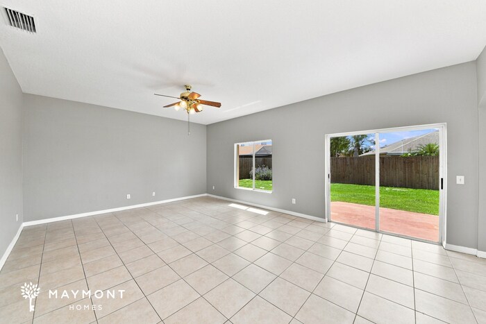 Building Photo - 11125 Sailbrooke Dr