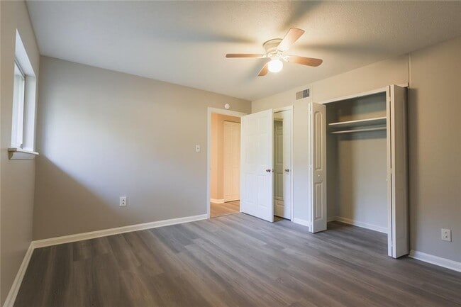 Building Photo - 3300 College St