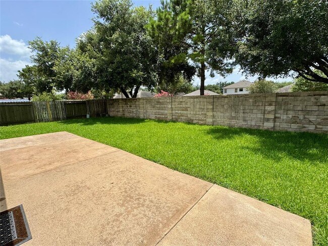 Building Photo - 11323 Sandermeyer Dr