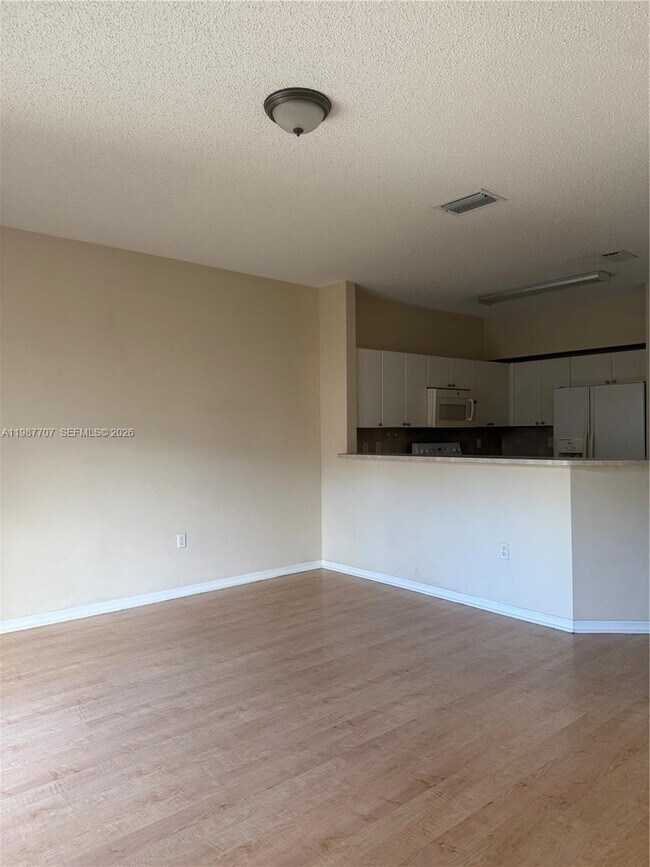 Building Photo - 2373 SE 23rd Dr