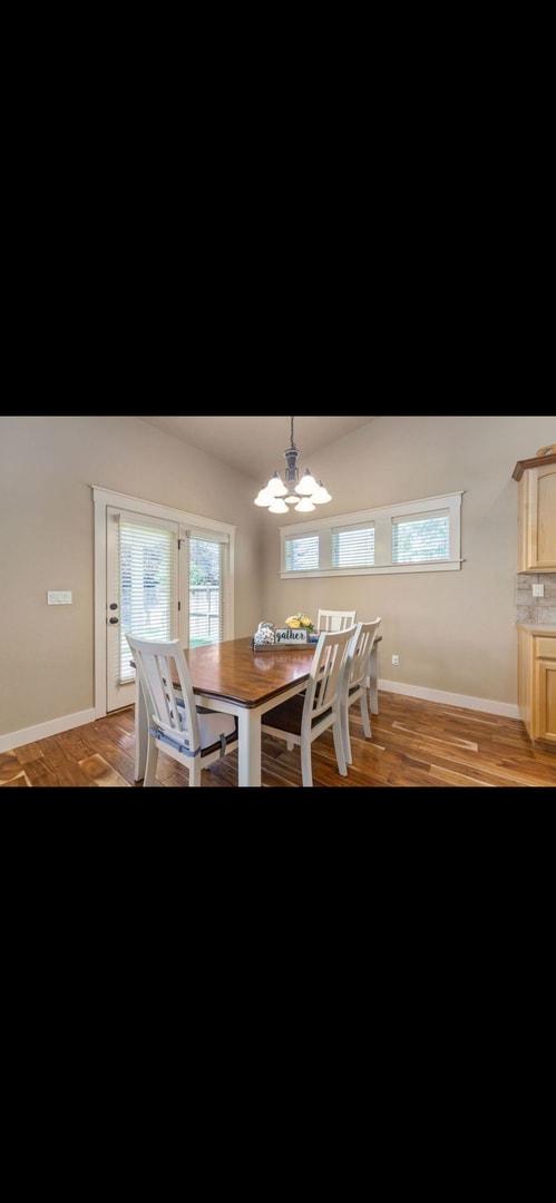 Building Photo - 4 Bedrooms with a large back yard