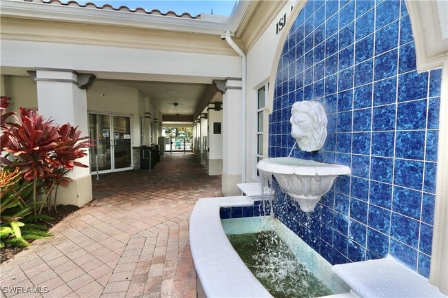 Building Photo - 6182 Towncenter Cir