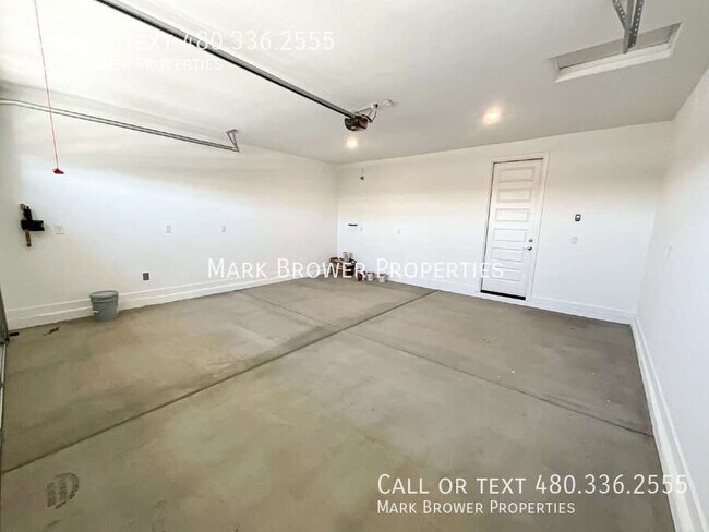 Building Photo - 4439 N 94th Dr