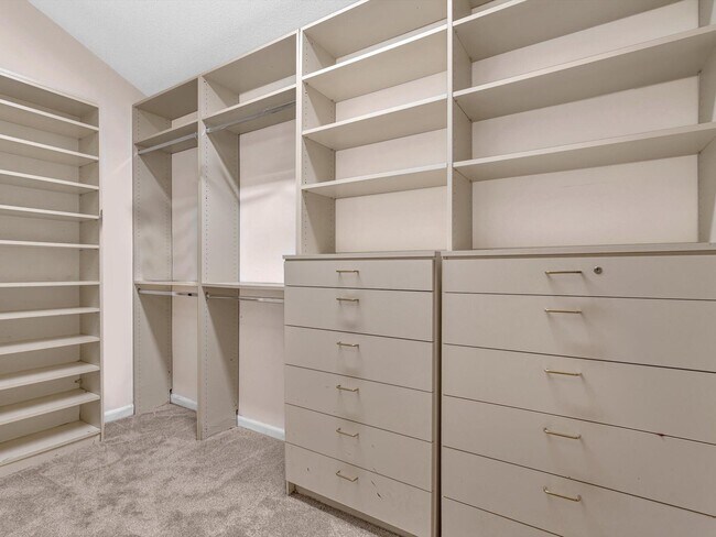 Building Photo - 10122 Spyglass Way