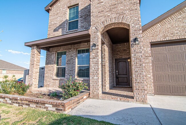 Building Photo - 7001 Mcpherson Ln