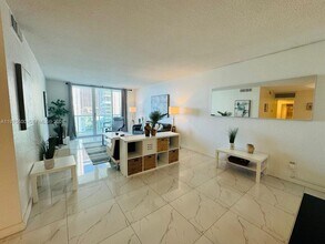 Building Photo - 3901 S Ocean Dr