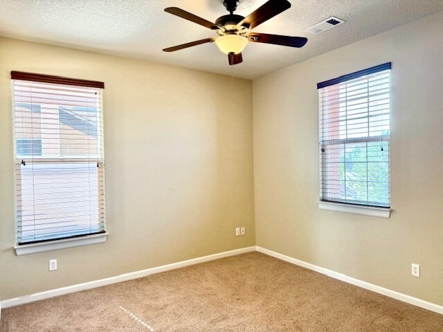 Building Photo - 15 Los Miradores Dr NE