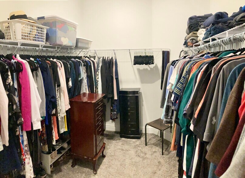 Building Photo - 15098 Lebeau Loop