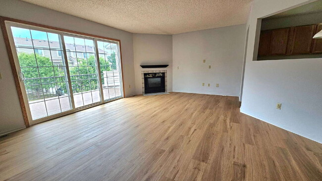 Building Photo - Charming 2-Bed Townhouse Retreat on Harriet Ave  available now.
