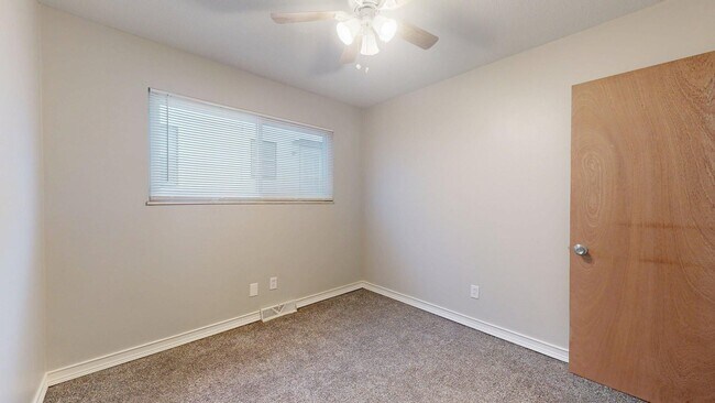 Building Photo - 7405 Marlborough Ave