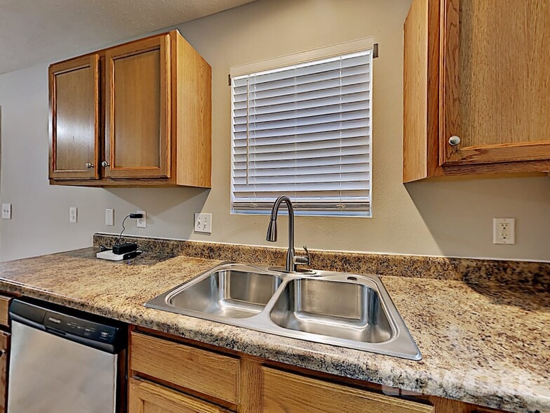 Building Photo - 1517 Destiny Dr