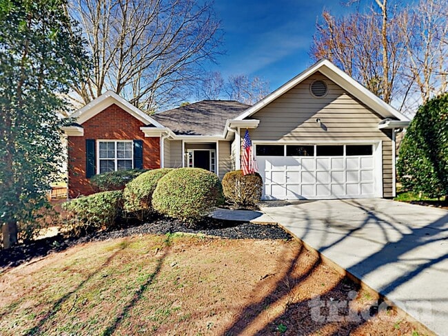 Building Photo - 547 Horseshoe Cir