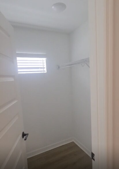Building Photo - 1065 Captiva Point