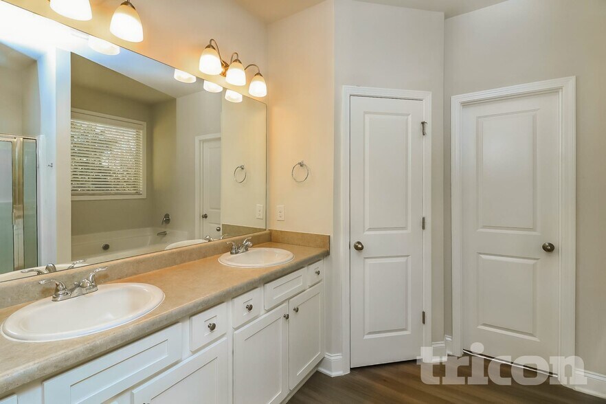 Building Photo - 71 Limerick Wy