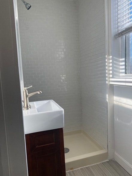 Building Photo - 102A Moreland St