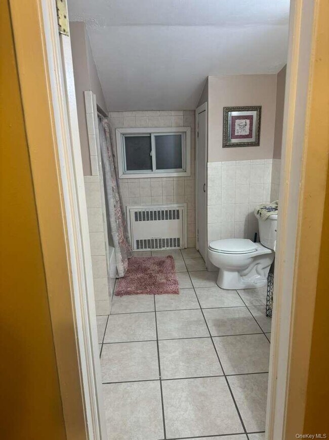 Building Photo - 108 Roberta St